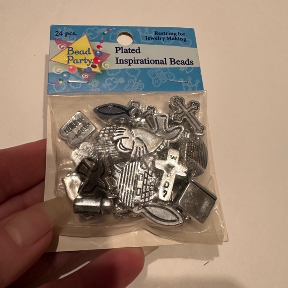 Bead Party Inspirational Beads. Pack of 24 pieces - Picture 1 of 4